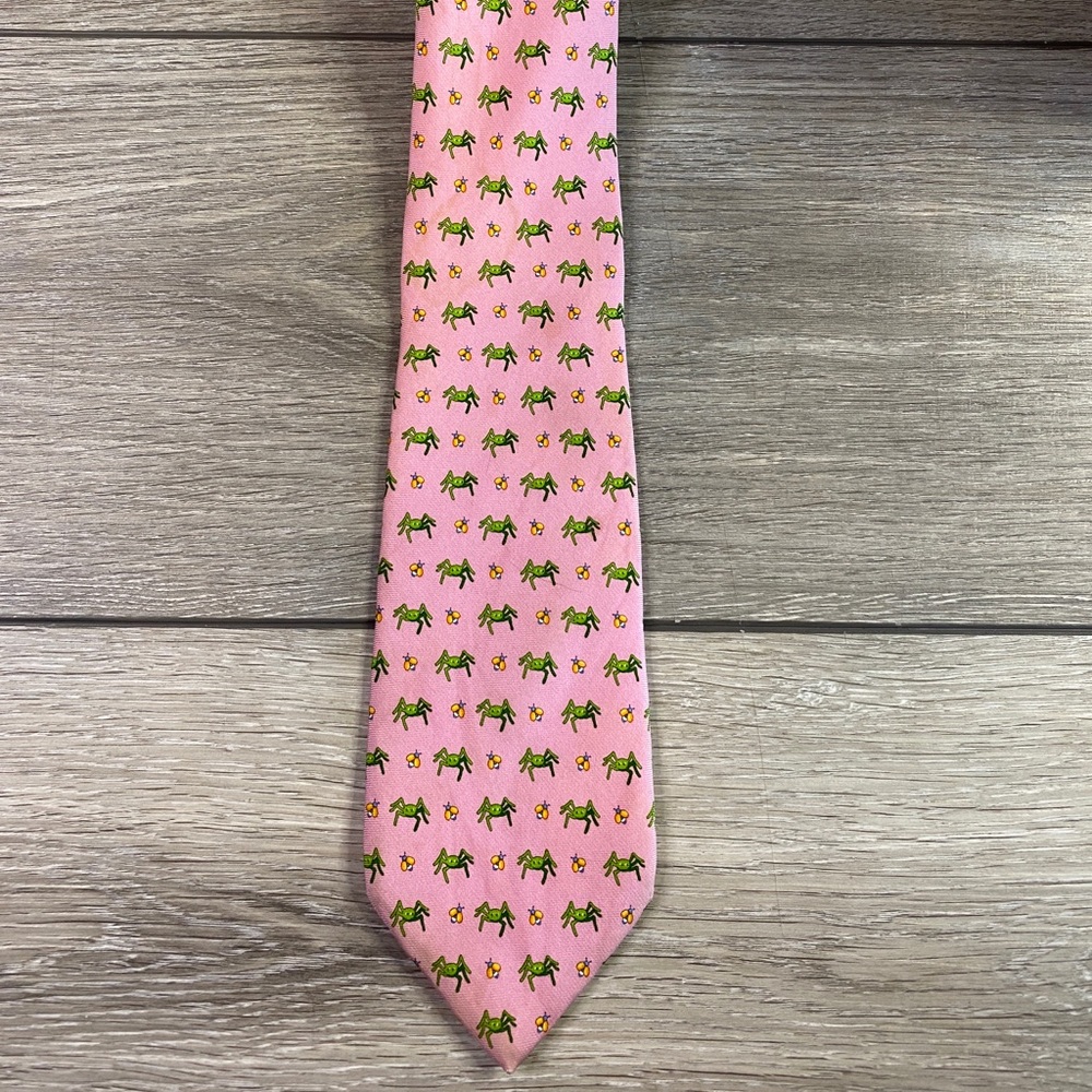 Brooks Brothers Makers And Merchants 100% Silk Tie. Pink With Spiders And Bug